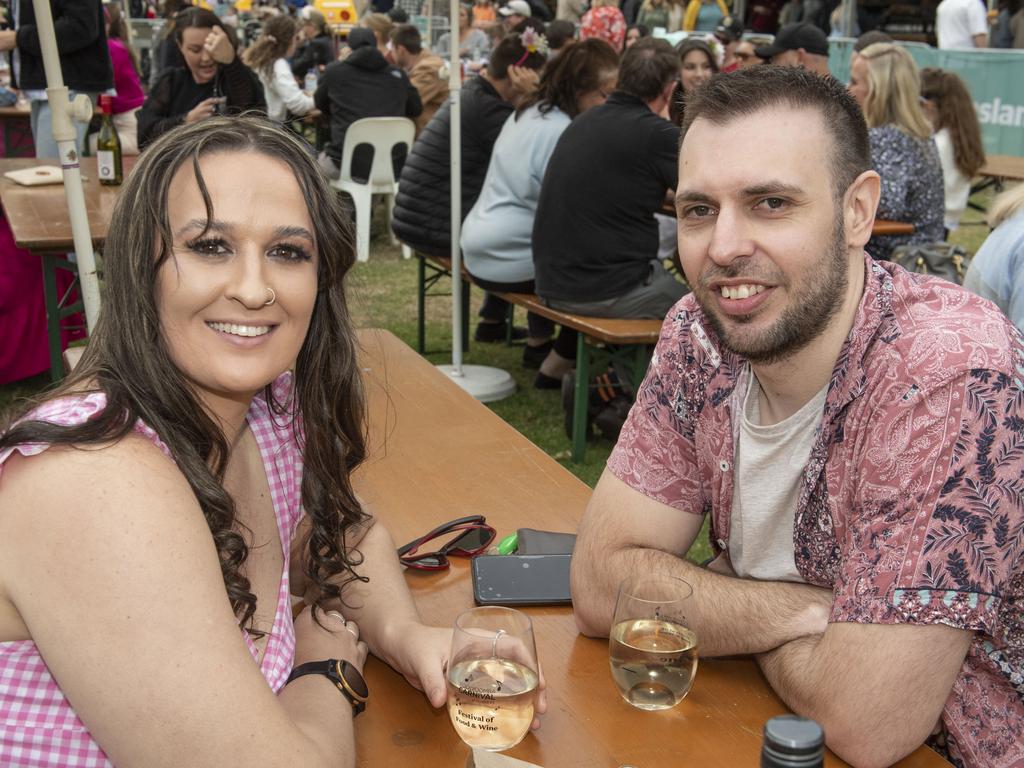 Kayla Miller and Adam Morris. Festival of Food and Wine, Queens Park, Toowoomba Carnival of Flowers. Sunday, September 11, 2022. Picture: Nev Madsen.
