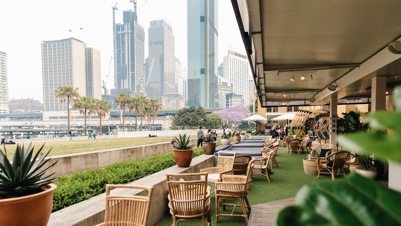 If combining art with alcohol is your kind of vibe, this new bar in Circular Quay is for you.