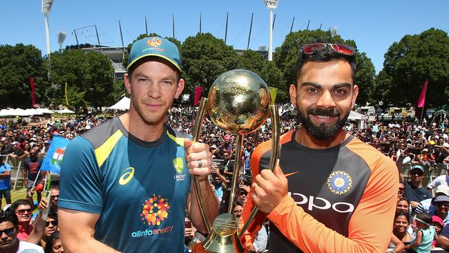 Tim Paine and Virat Kohli with the Border-Gavaskar Trophy ahead of the Boxing Day Test. Picture: Getty