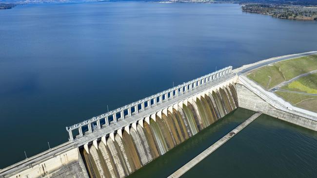 HUME DAMHume dam near AlburyPICTURED: Hume dam PICTURE: ZOE PHILLIPS