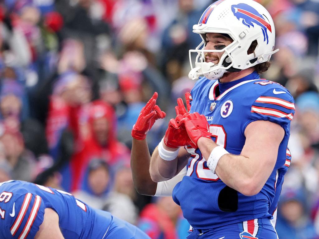 Why are Buffalo Bills players wearing '3' patch on their NFL