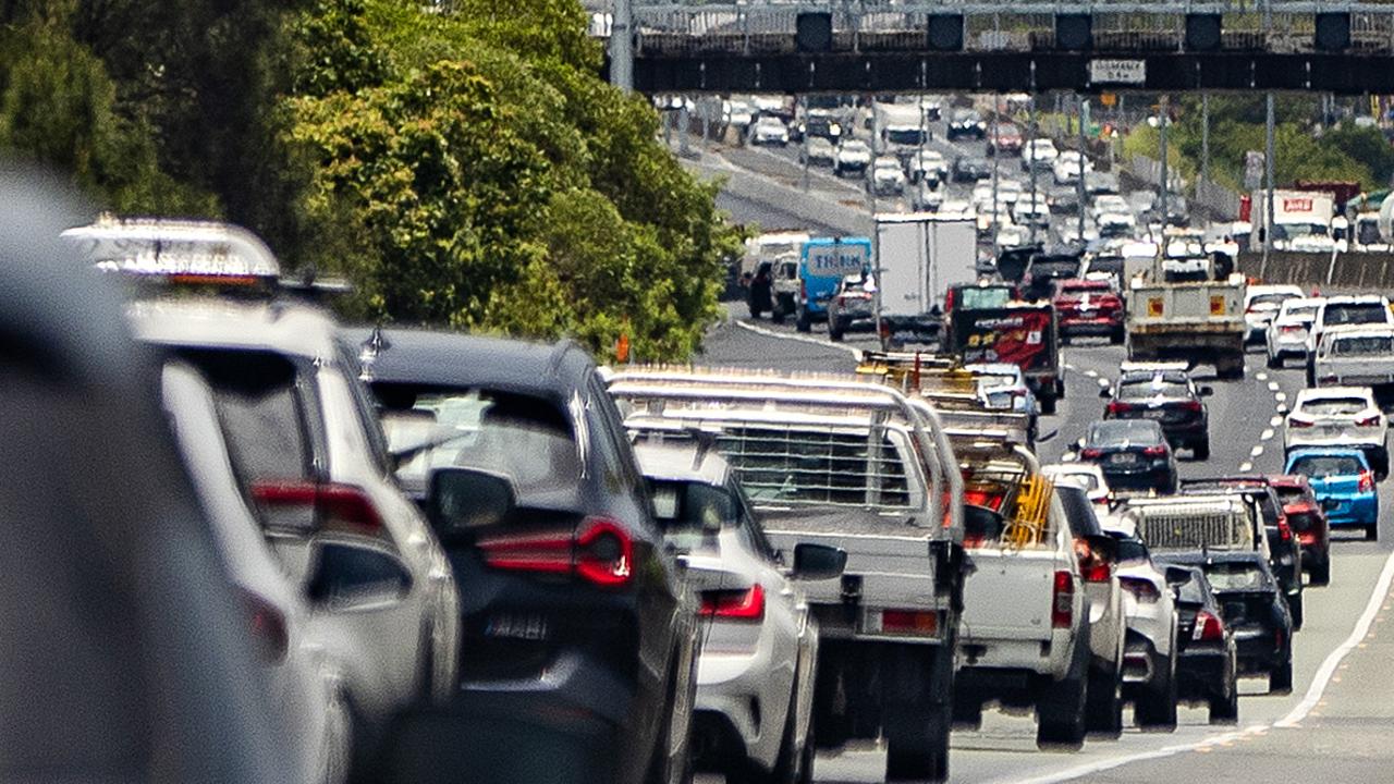 Hour-long delays on Pacific Mwy after crash