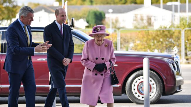 Queen Elizabeth and Prince William speak with Dstl Chief Executive Gary Aitkenhead (L) during a visit to Porton Down. Picture: Getty Images.