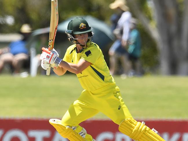 Beth Mooney of Australia bats during game three of the Women's One Day International series between Australia and India at Great Barrier Reef Arena on September 26, 2021 in Mackay, Australia. (Photo by Albert Perez/Getty Images)