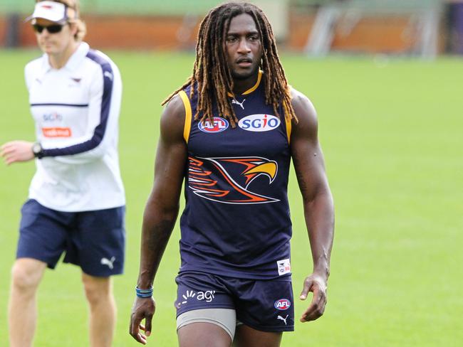 Nic Naitanui. (AAP Image/Richard Wainwright)