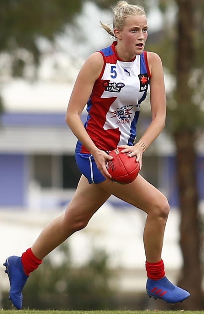 Yasmin Duursma on the run for Gippsland Power last year. Pic: Cameron Grimes/AFL Photos.