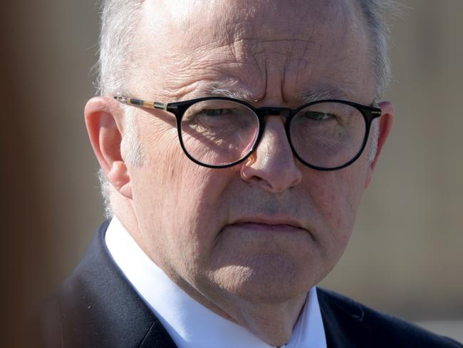 PERTH, AUSTRALIA. NewsWire Photos. 27 JANUARY 2025 Prime Minister Anthony Albanese meets Premier Roger Cook at Kwinana Bulk Terminal. Picture: NewsWire/ Sharon Smith