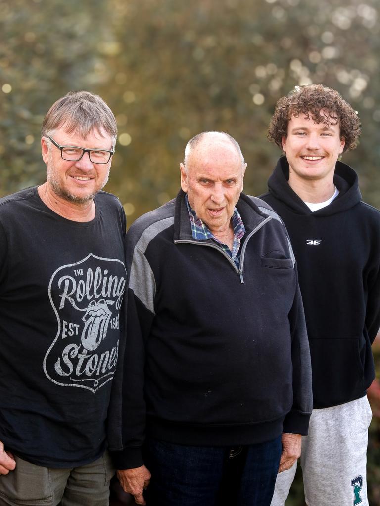 Bravery award for family who rescued boys off from rough seas near St ...