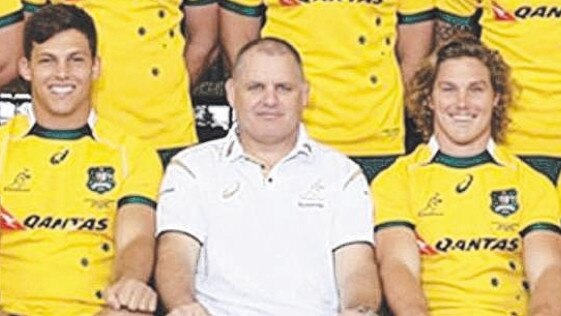 Luke Jones (left) and Michael Hooper with the Wallabies in 2014.