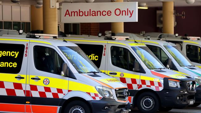 NSW paramedics raced to the pool just after 1.30pm. Picture: NCA NewsWire / Damian Shaw