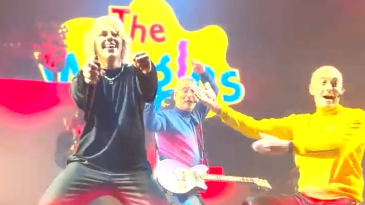 The Kid Laroi performs with the Wiggles at Rod Laver Arena, Picture: Twitter