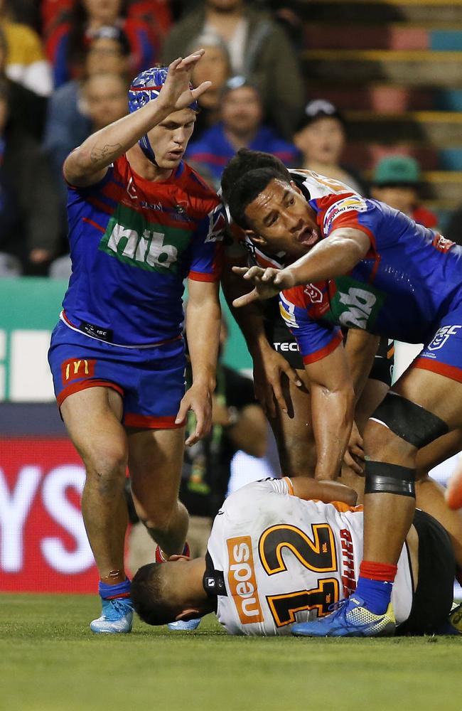 Kalyn Ponga was sin-binned for a shoulder charge on Michael Chee-Kam. Picture: Darren Pateman