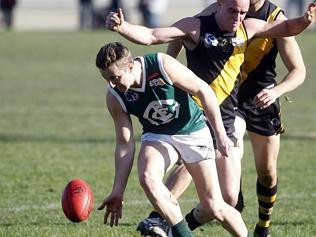 NFL Footy: Heidelberg v Greensborough