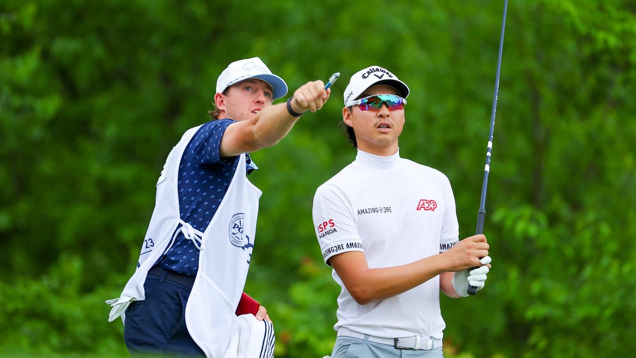 Min Woo Lee and caddie Stuart Davidson had a wild ride in the second round.