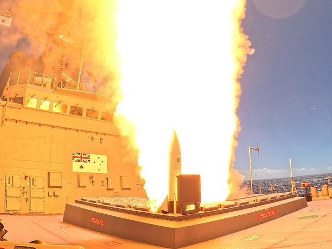 HMAS Sydney fires Royal Australian Navyâs first Standard Missile 6 (SM-6) during Exercise Pacific Dragon 2024. *** Local Caption *** The Royal Australian Navy has achieved a major milestone with the first-of-class firing of Standard Missile 6 from a Hobart class destroyer in August 2024. This is aligned to Government Direction announced in the 2023 Defence Strategic Review and in 2024 National Defence Strategy.