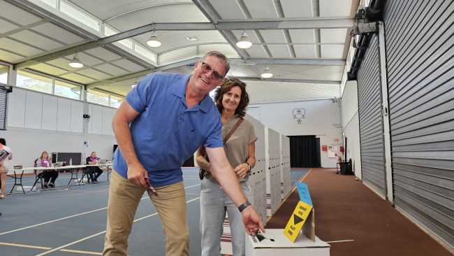 Qld election 2024: Watts slams premier as voters cast ballots in Toowoomba