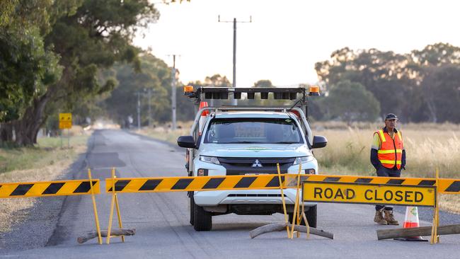 The scene at Cosgrove-Lemnos and Pine Lodge roads. Picture: Ian Currie