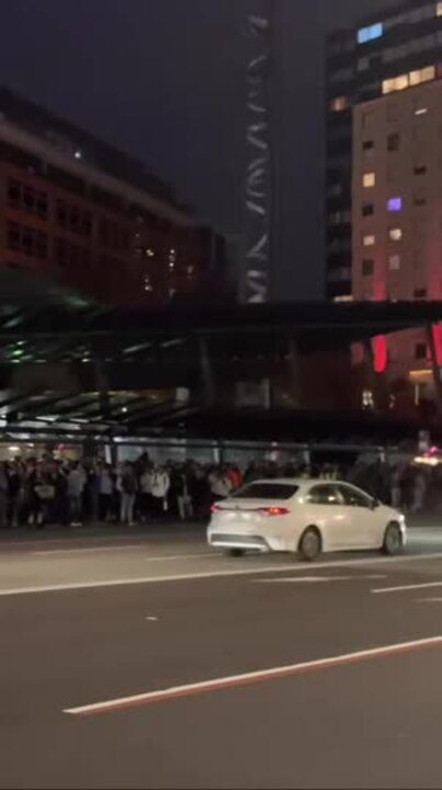 Widespread Power Outage Leaves Sydney Commuters Stranded