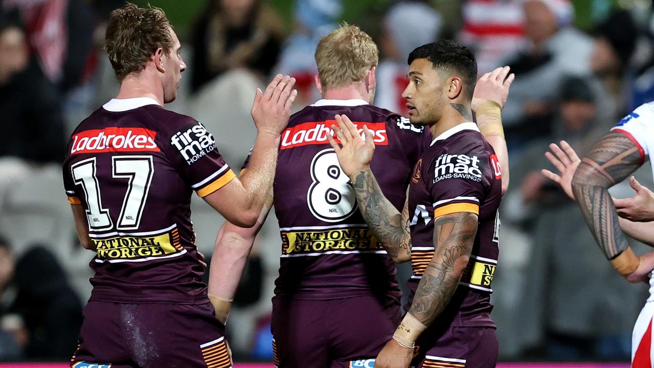 Delouise Hoeter (right) doesn’t have a contract for 2023. Picture: Brendon Thorne/Getty Images