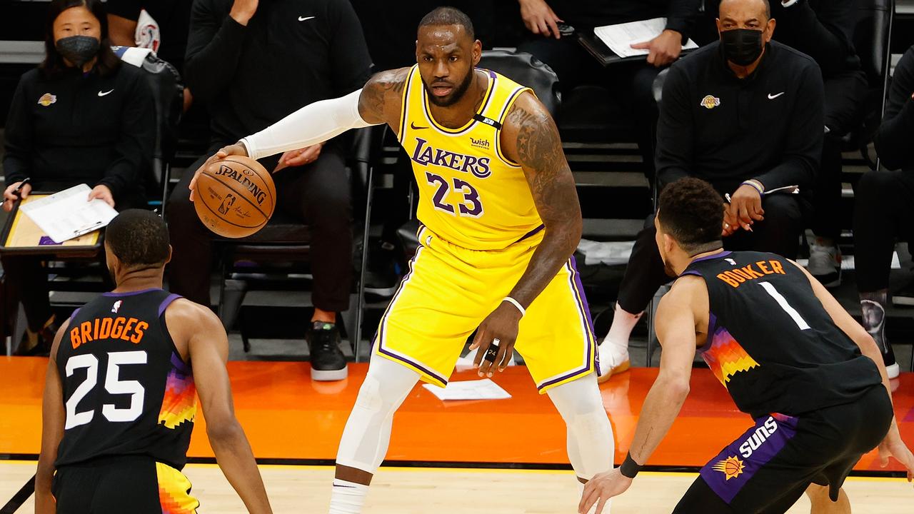 LeBron James was pivotal in the Lakers’ tense win over the Suns at Phoenix Suns Arena on May 25, 2021 in Phoenix, Arizona. Photo: Getty Images