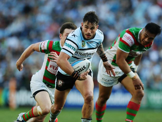 Cronulla's Jack Bird makes a break to score a try during the South Sydney v Cronulla rugby league Elimination Final at Allianz Stadium, Sydney. Pic Brett Costello