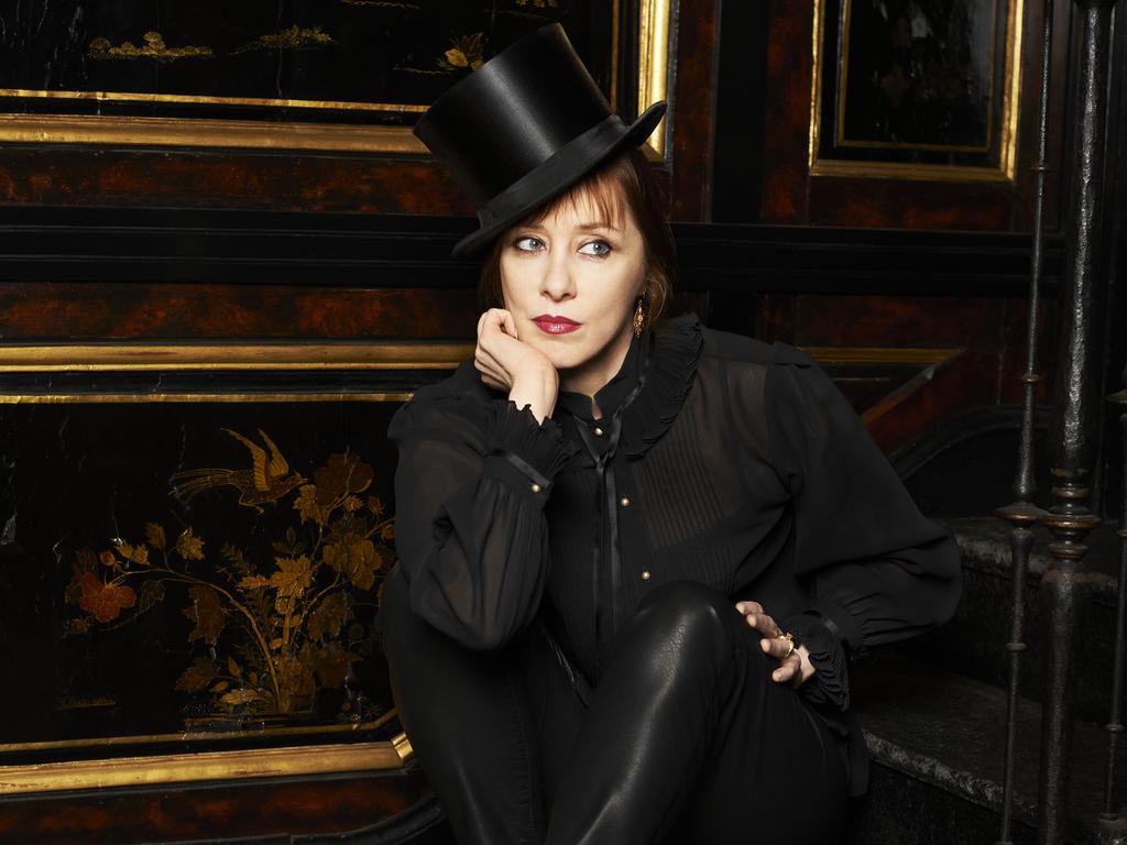 Suzanne Vega Australian tour and why she wore a bulletproof vest