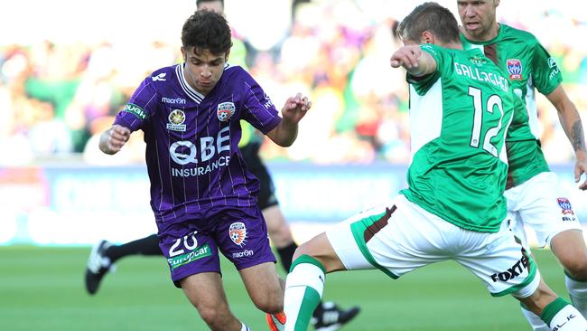 Sydney FC’s Daniel de Silva during his club debut for Perth Glory.