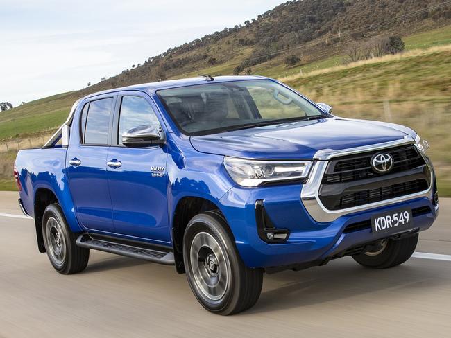 2020 Toyota HiLux SR5.