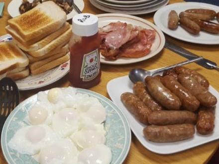 Breakfast fry-up offensive to vegans