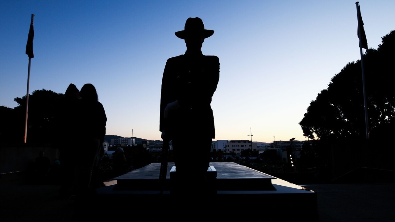 Every veteran who 'wants to march' will 'be able to march' at Sydney's Anzac parade