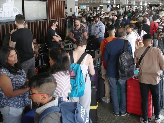 MELBOURNE, AUSTRALIA - NewsWire Photos, DECEMBER 24, 2022. People heading off on Christmas travels at Melbourne Tullamarine Airport. International was busy. Picture: NCA NewsWire / David Crosling