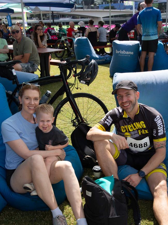 Thousands of cyclists took to the streets of the river city on Sunday for the Tour de Brisbane. \Photo: Grace Kessels.