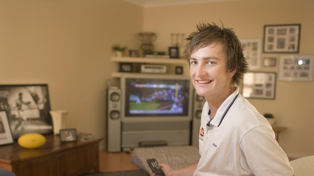 Charlie Dixon is relaxing back home in Cairns after signing with Gold Coast.