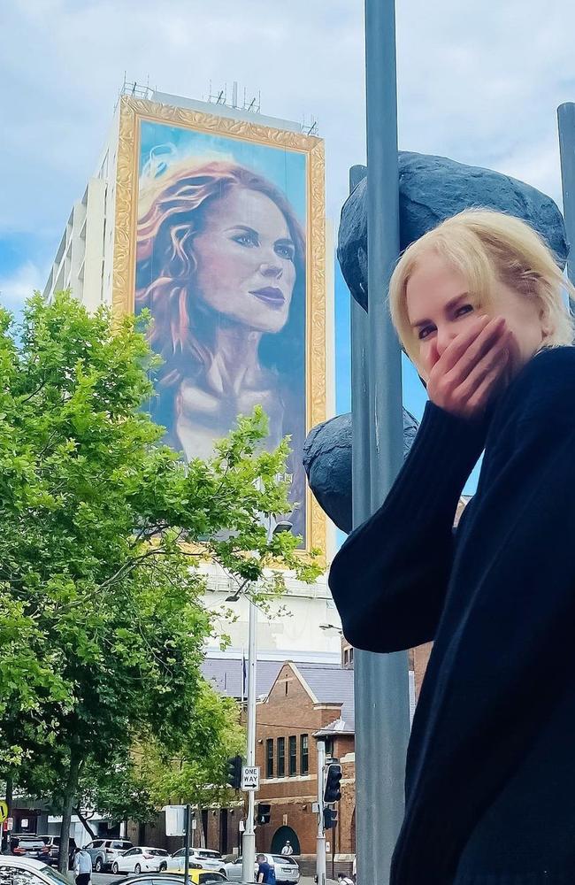 Nicole Kidman with her The Undoing mural that was painted in Kings Cross, Sydney, to celebrate the show on BINGE.