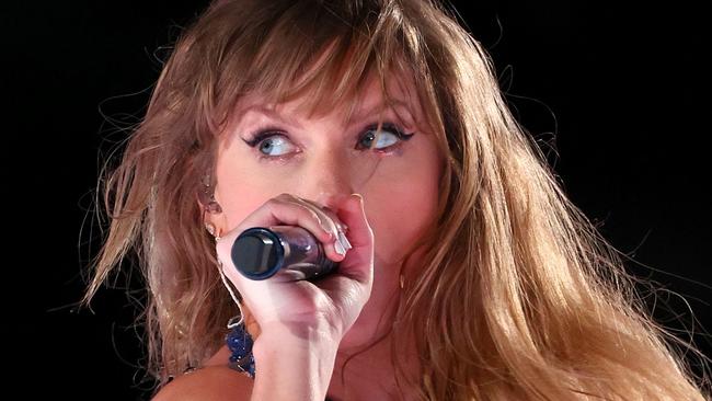 MELBOURNE, AUSTRALIA - FEBRUARY 16: EDITORIAL USE ONLY. NO BOOK COVERS Taylor Swift performs at Melbourne Cricket Ground on February 16, 2024 in Melbourne, Australia. (Photo by Graham Denholm/TAS24/Getty Images for TAS Rights Management)