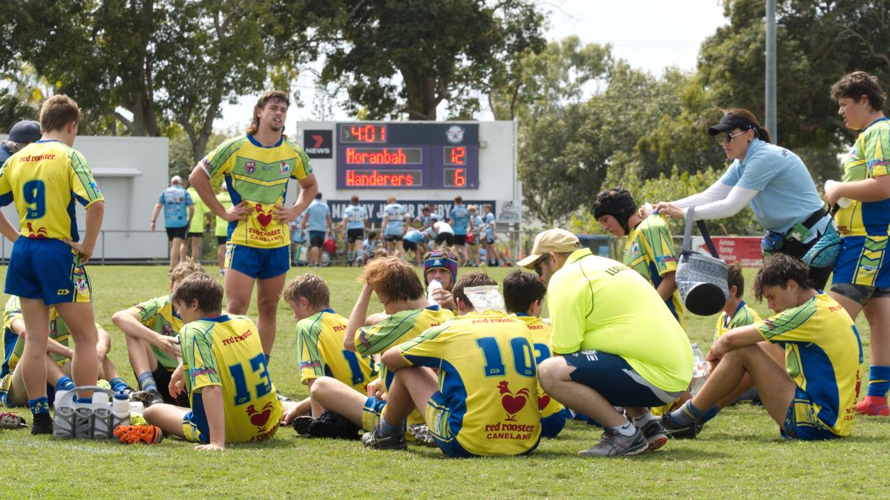 Half-time break in the Wanderers and Moranbah clash in the RLMD U15s semi final, August 21, 2021. Picture: Marty Strecker