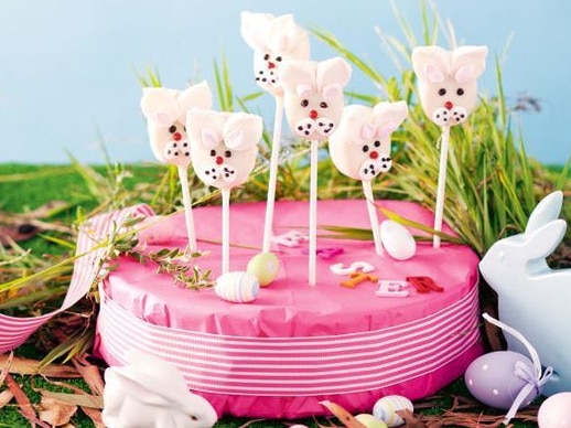 Easter cake pops.