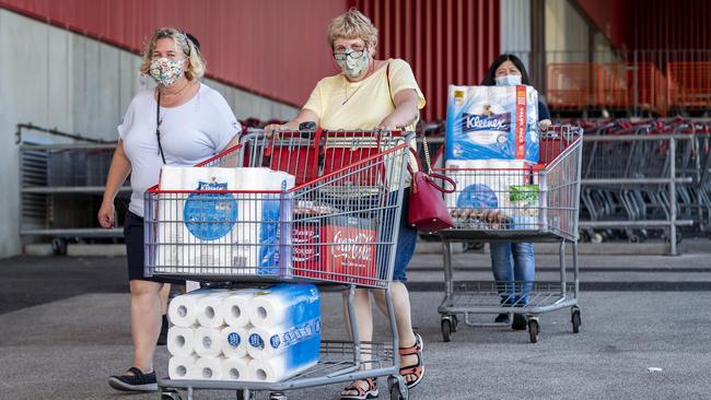 Shoppers flock to Costco in Melbourne’s Docklands to buy supplies, including toilet paper ahead of Victoria’s third lockdown. Picture: Jake Nowakowski