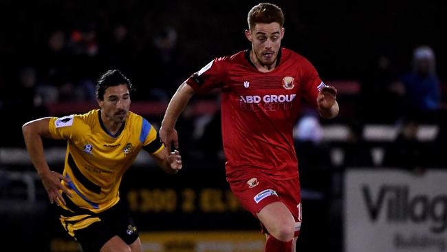 Ben Bowler sizes up the shot for Hume City.