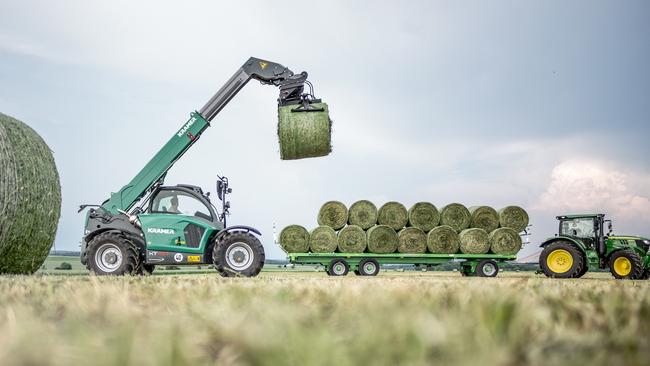 WorkSafe insists farmers must have a telehandler licence from July 1, but no regional registered training organisations run courses to obtain one.