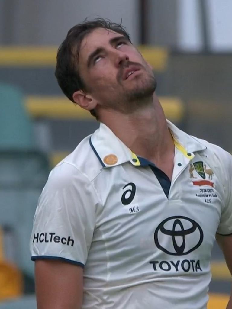 Mitchell Starc was all of us during the rain delays. Photo: Fox Cricket.