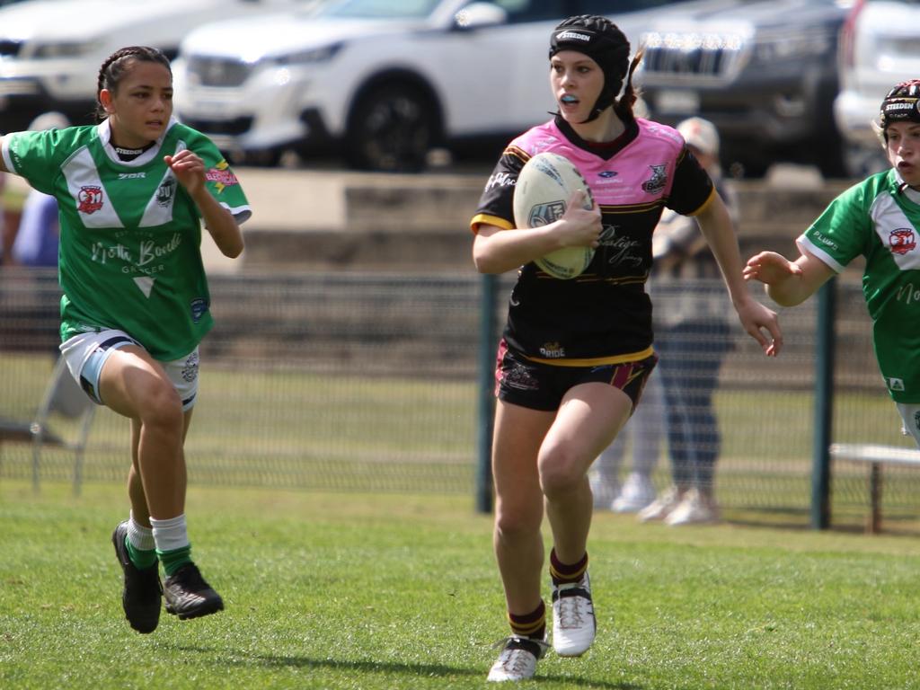 Taylah Barr of the Hills Bulls U14s side. Picture: Peter Gaston