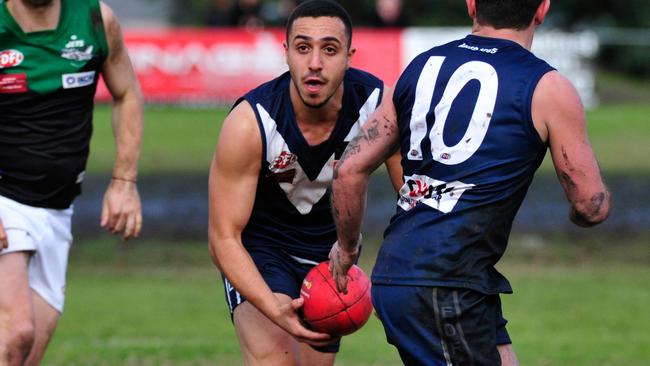 Hisham Kerbatieh in action for Avondale Heights in 2019. Picture: Jamie Morey