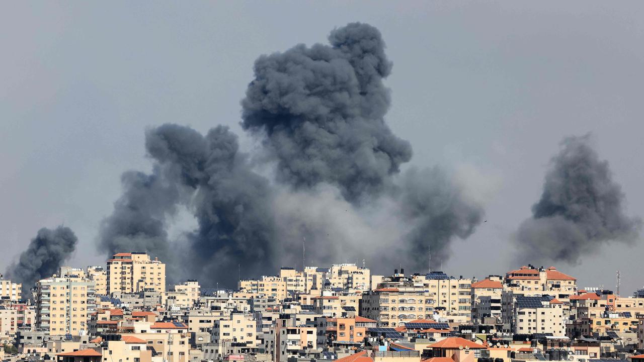 İsrail’de Hamas’ın büyük saldırısında siviller rehin alındı