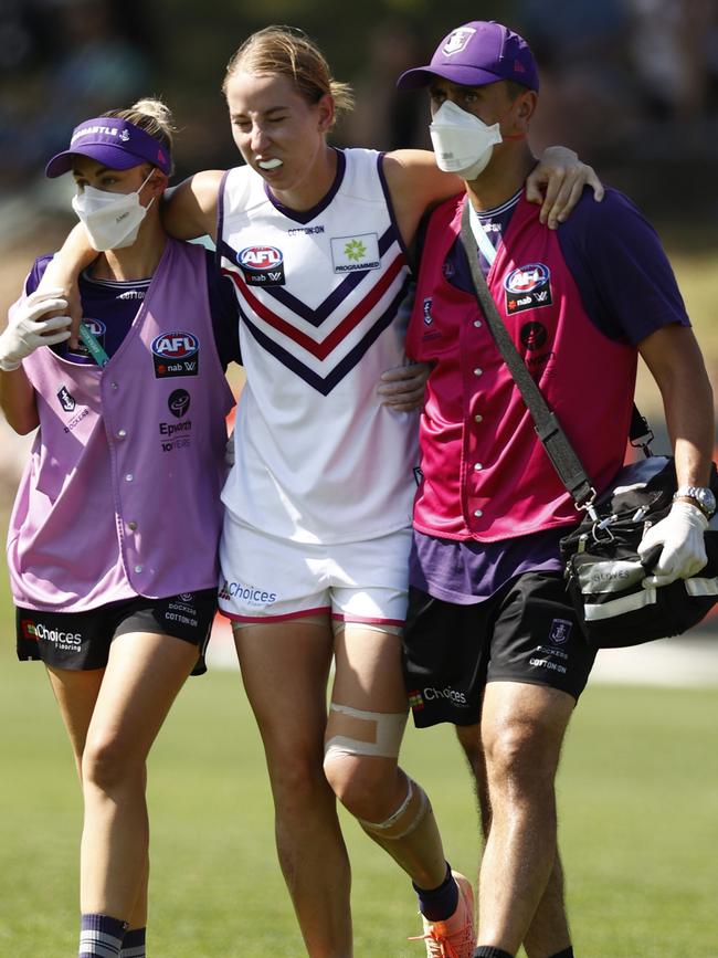 Sarah Wielstra is helped from the field. Picture: Getty Images