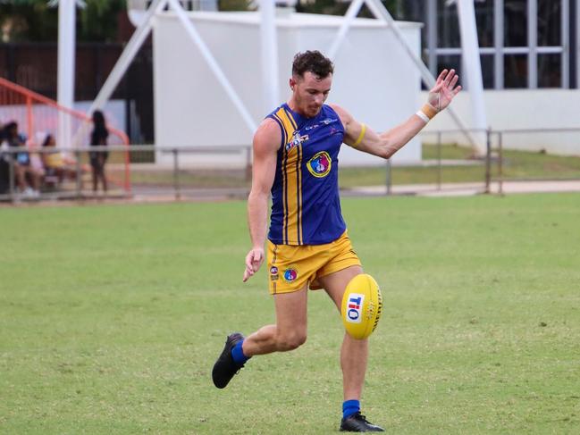 Wanderers recruit Dane McFarlane picked up 41 possessions against Palmerston. Picture: Celina Whan AFLNT/Media