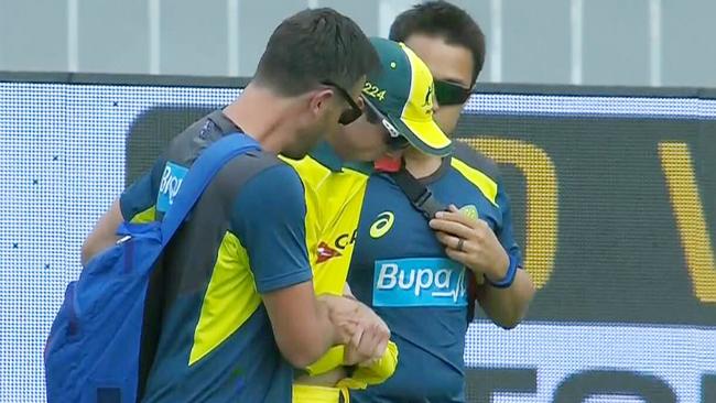 Injured fast bowler Jhye Richardson is assisted from the field. Picture: Fox Cricket