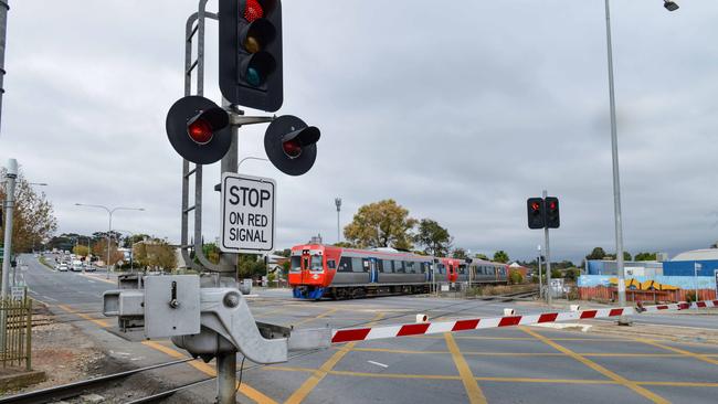 The existing level crossing at Torrens Rd, Ovingham. Picture: Brenton Edwards