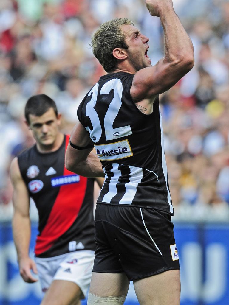 2010 - Travis Cloke kicks his second goal as the Pies ran away with a 65-point win.