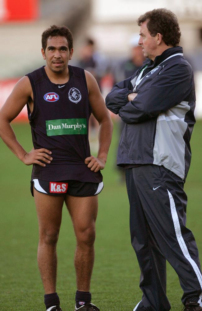 Betts with Carlton coach Denis Pagan at training in 2005. 